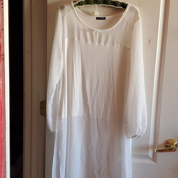 Perfect Cover up for Beach or pool - Picture 1 of 5